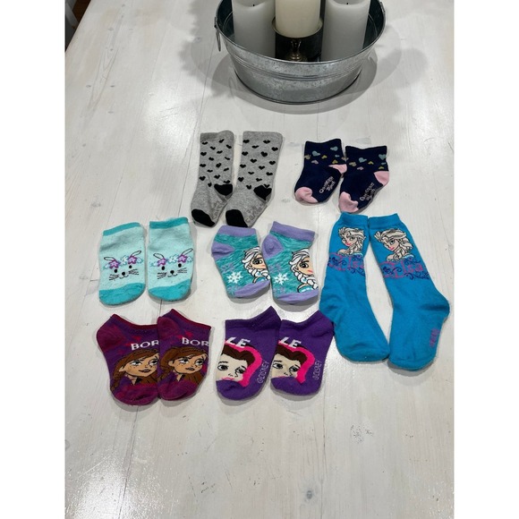 Lot of 7 pairs of socks including Disney‎ size 2-4 yrs - Picture 1 of 7